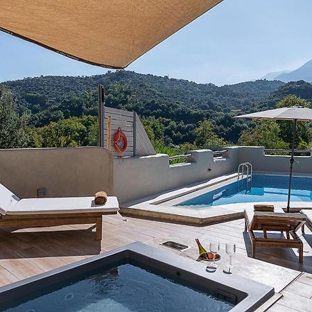 Verekinthos Villas - Pool, Hot Tub, Bbq, Kids Playground, Stunning Mountain Views Yerolákkos Exterior foto