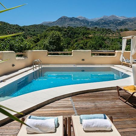 Verekinthos Villas - Pool, Hot Tub, Bbq, Kids Playground, Stunning Mountain Views Yerolákkos Exterior foto