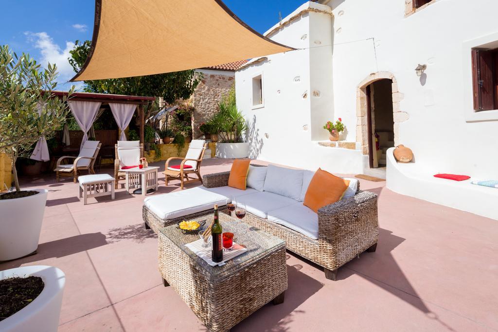 Verekinthos Villas - Pool, Hot Tub, Bbq, Kids Playground, Stunning Mountain Views Yerolákkos Exterior foto